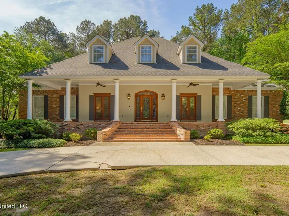 101 Quail Hollow Dr, Hattiesburg, MS 39402