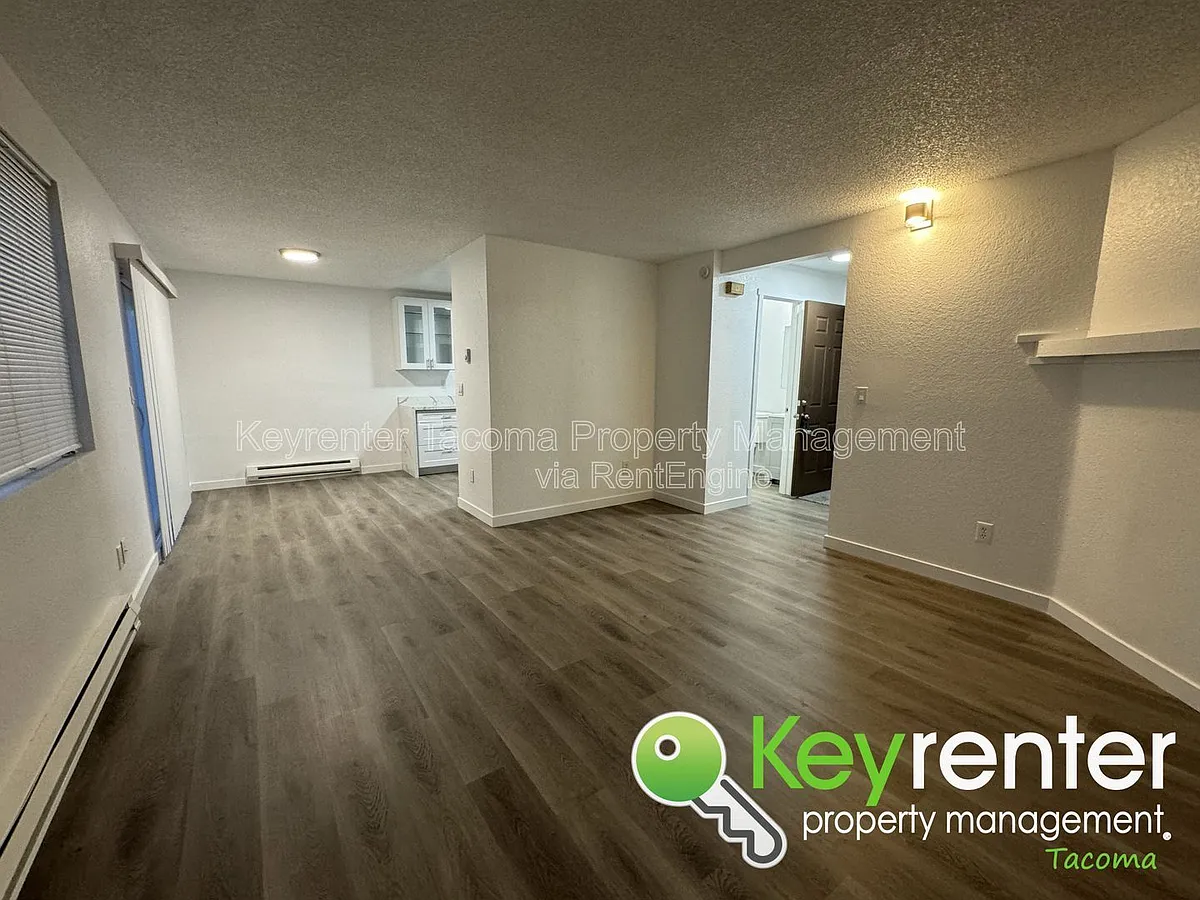 Building Photo - 15909 18th Avenue Ct E
