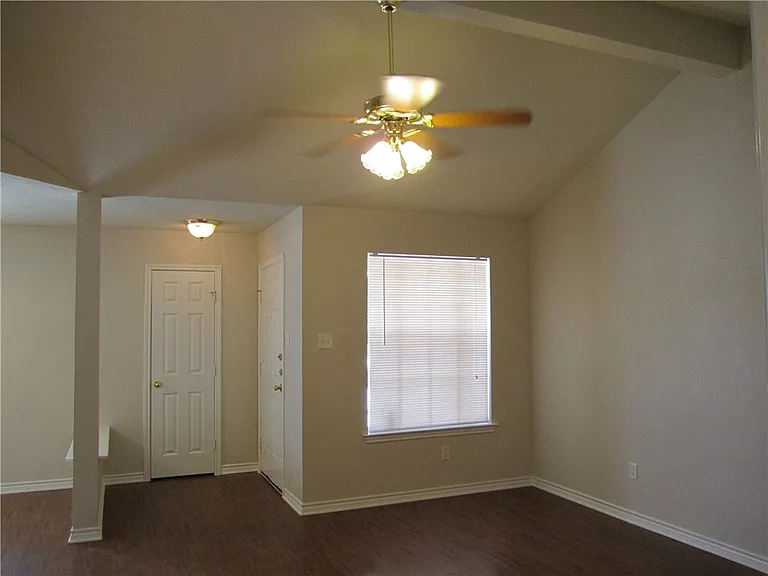 3607 Glenna Ct — Photo 5
