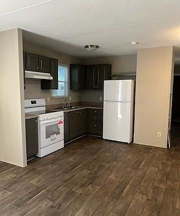 3rd image of 667 Jock Ln