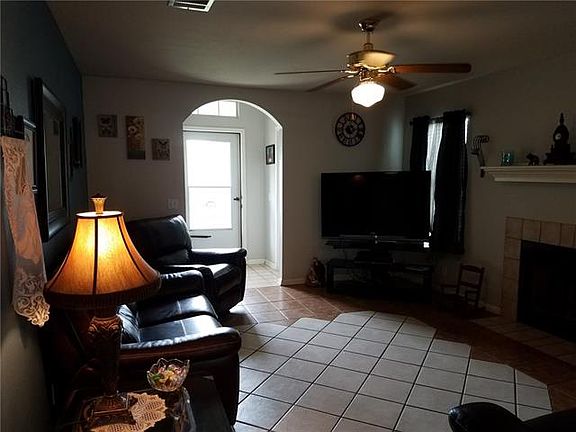 2nd image of 114 Songbird Ct