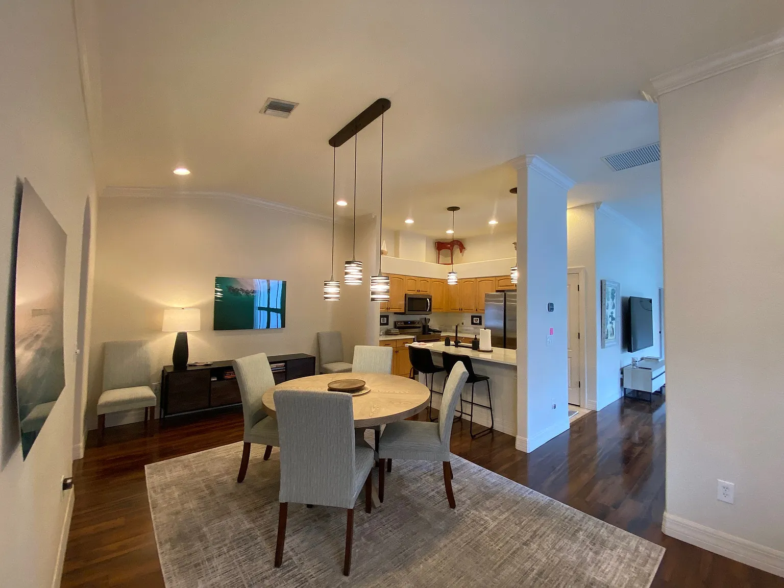 2 bed, 1540 sqft, $3,985 — Photo 4