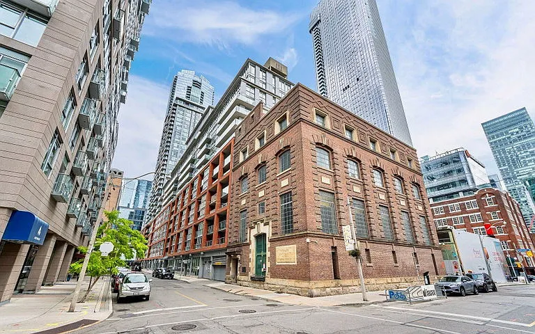 21 Nelson St #415 — Photo 18