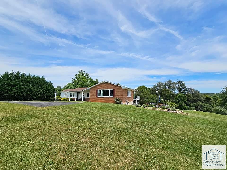 1st image of 13 Rockwood Park Rd