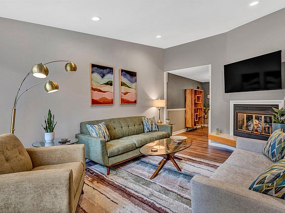 5th image of 123 Windward Dr SW #123