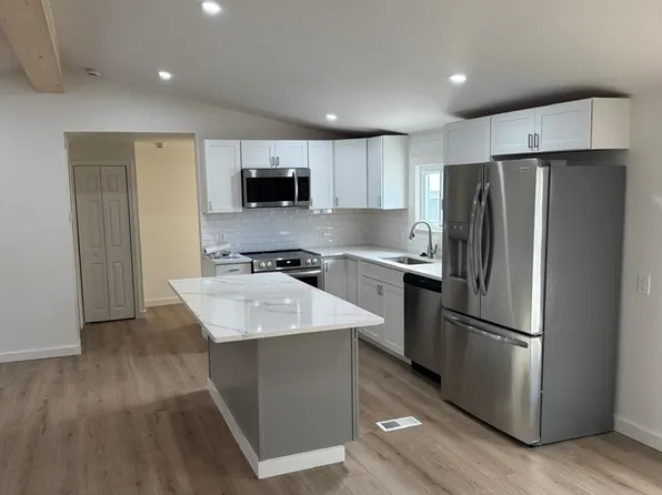 24 Shelly Ln, Marlborough, MA 01752