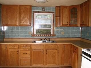 2nd image of 79 Cameron St