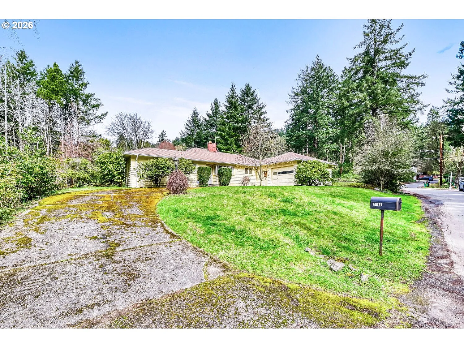 2415 SW Boundary St photo 1