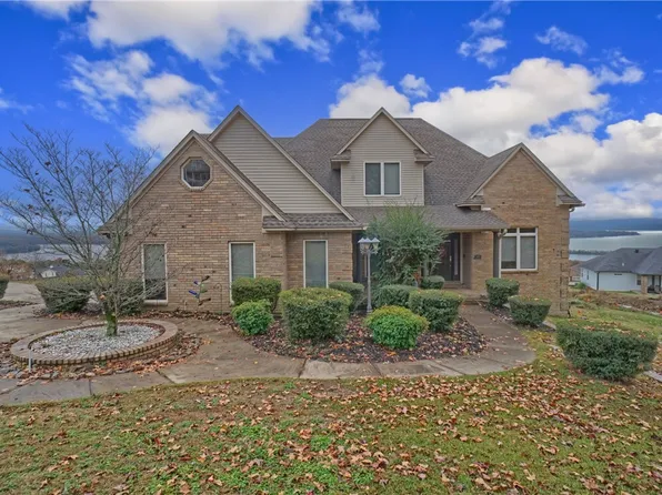 49 Castle Rock Dr, Russellville, AR 72802