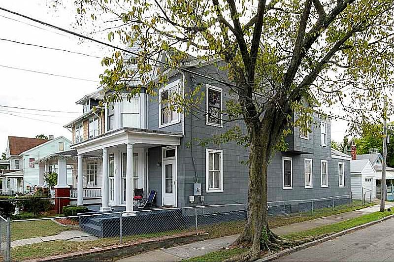 1st image of 260 Webster Ave