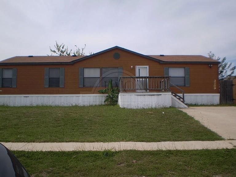 1st image of 3209 Valencia Dr