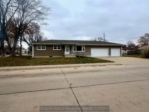 2408 W 4th St, Grand Island, NE 68803