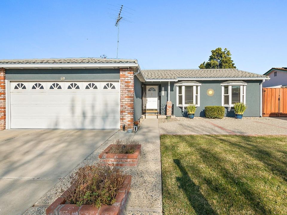 1st image of 4964 Minas Dr