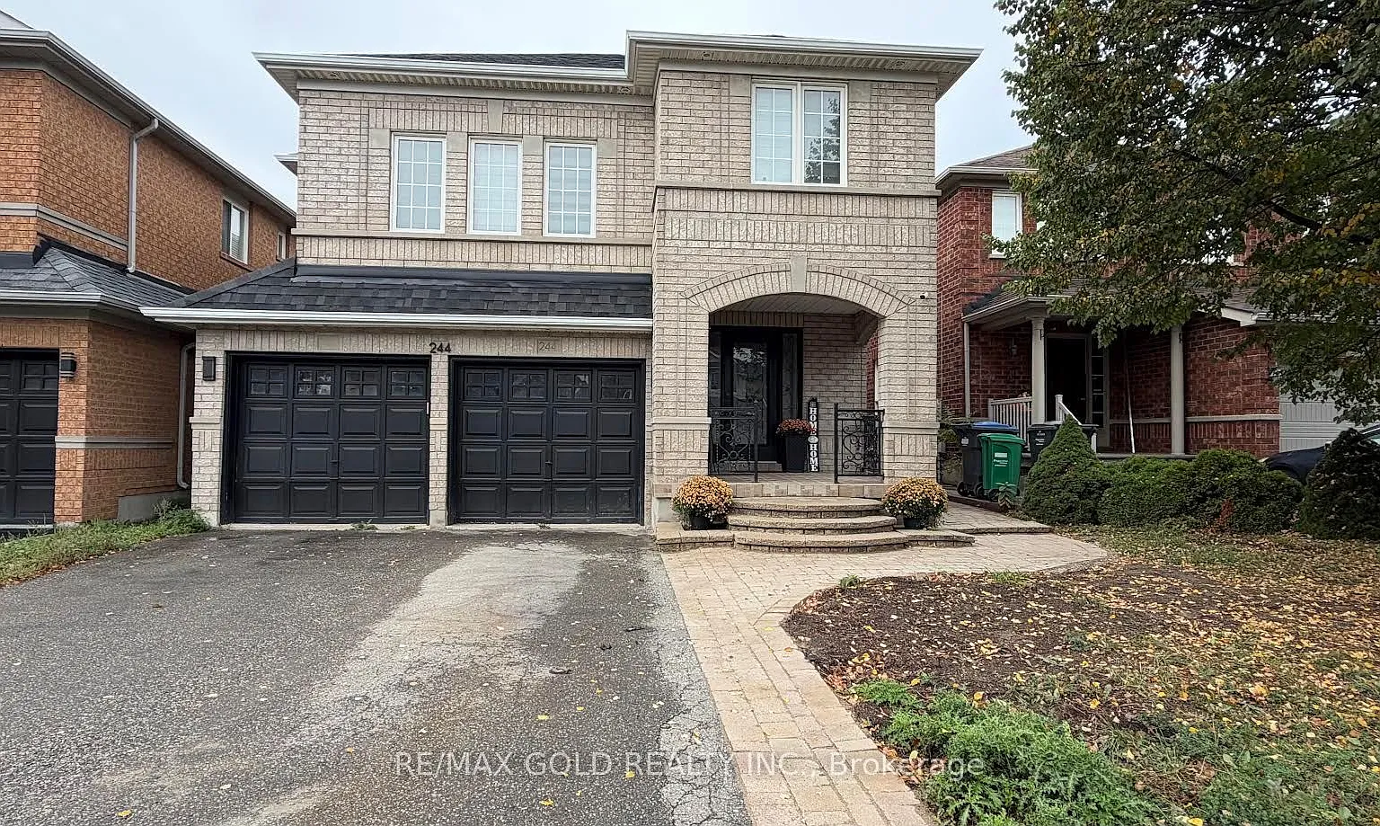 2 bed, $1,699 — Photo 1