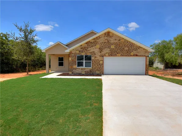 133 Naalehu Ct, Bastrop, TX 78602