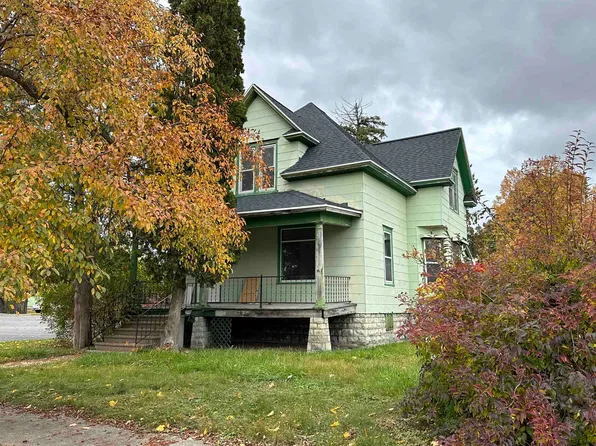 600 11th Ave, Menominee, MI 49858