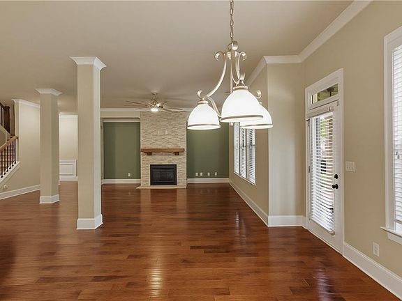 3rd image of 7112 Treveno Pl