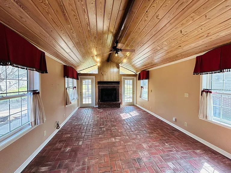 4177 S Troost Pl — Photo 16