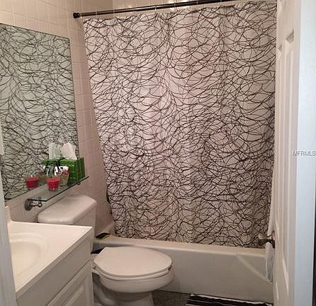 4th image of 1100 Delaney Ave #220