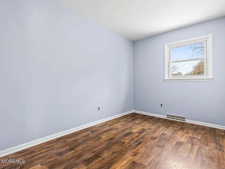 202 Manahawkin Trl — Photo 11