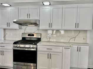 826 Oldfield Rd FLOOR 1, Fairfield, CT 06824