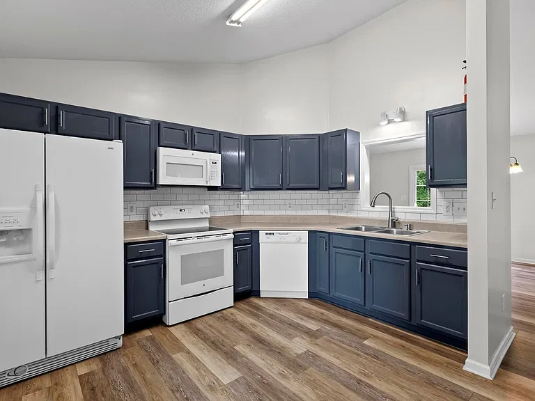 279 Brookstone Way — Photo 8