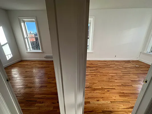 Rented by Marquis Real Estate Services | media 8