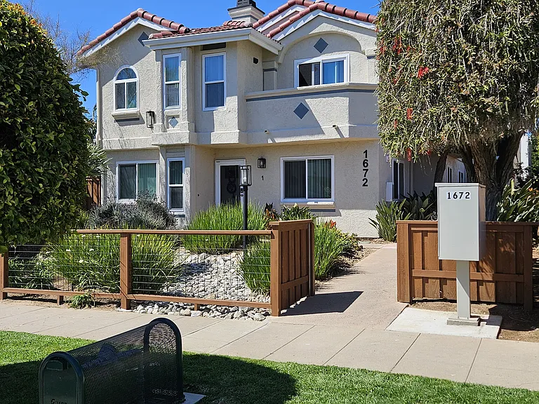 1672 Missouri St — Photo 1