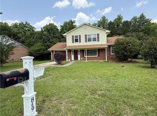 849 Stoneykirk Dr, Fayetteville, NC 28314