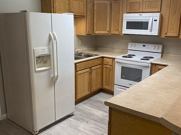 5th image of 545B Schneider Dr