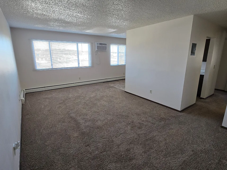 820 S 4th Ave #302