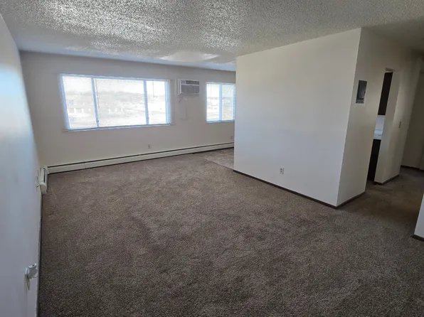 820 S 4th Ave #302, Albert Lea, MN 56007