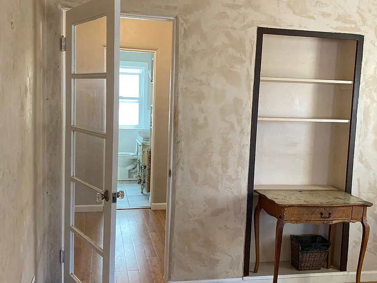 978 Harcourt Ave — Photo 13