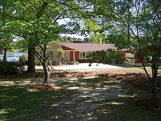 1st image of 100 Breezewood Dr