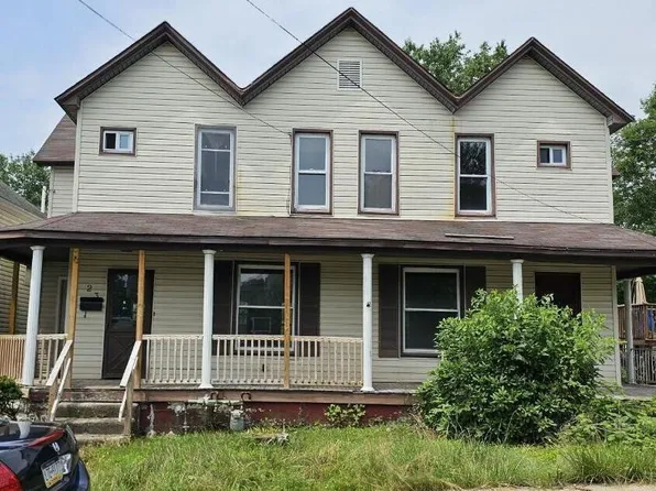 23 & 25 Richmond St, Carbondale, PA 18407