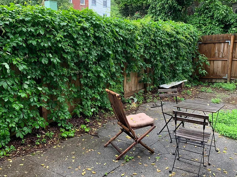 2041 Spring Garden St #1R — Photo 14