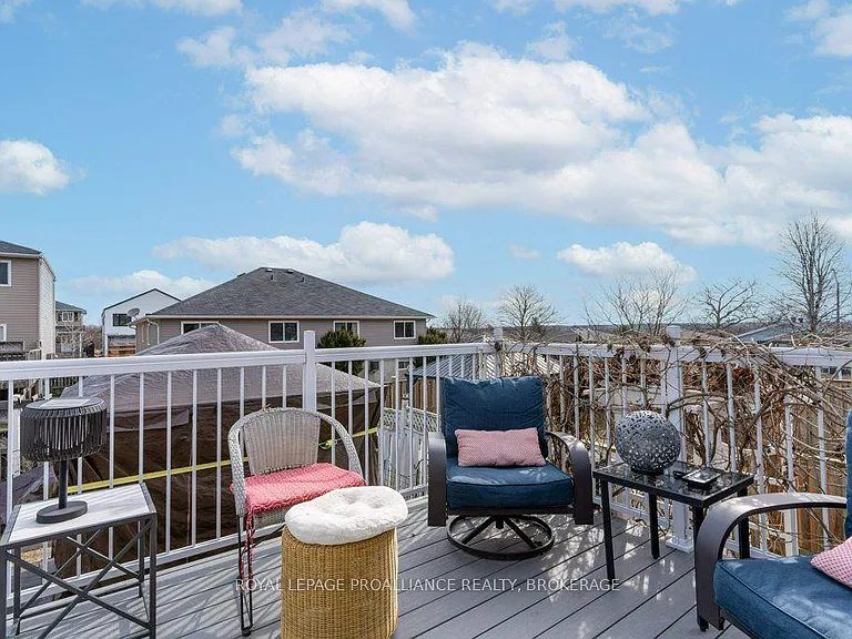 146 Virginia St — Photo 37