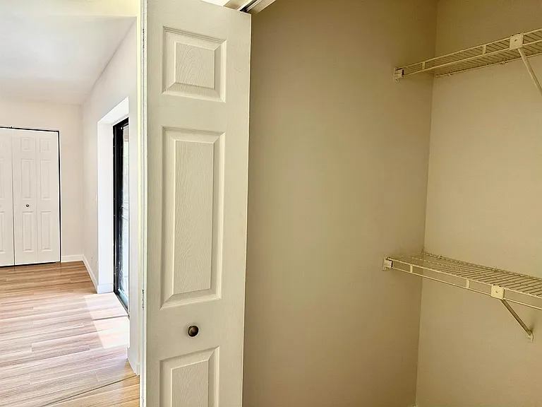 8074 Severn Dr — Photo 17