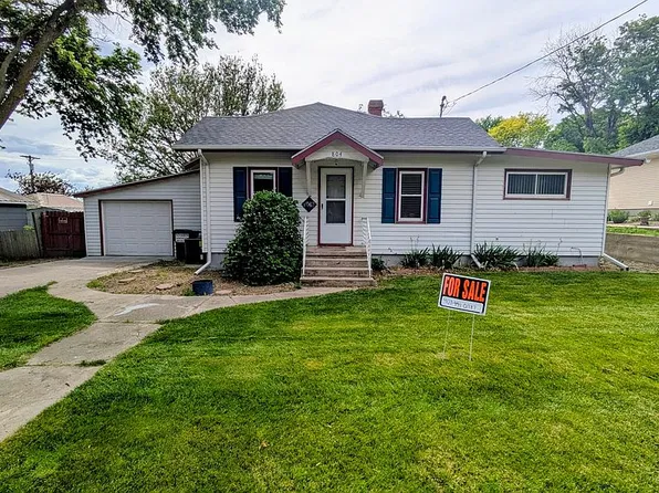 804 Park Ave, Cambridge, NE 69022