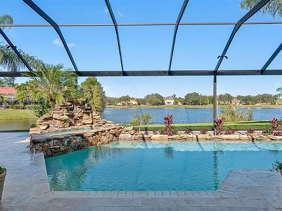 3rd image of 4115 Highland Park Cir