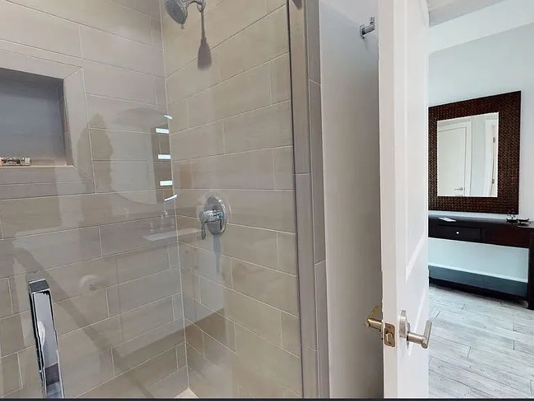 10331 La Grange Ave — Photo 12
