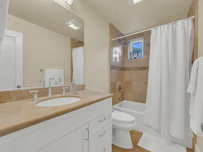 535 Santa Fe Ave — Photo 6