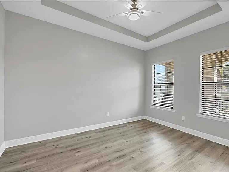6104 Champions Row St — Photo 10