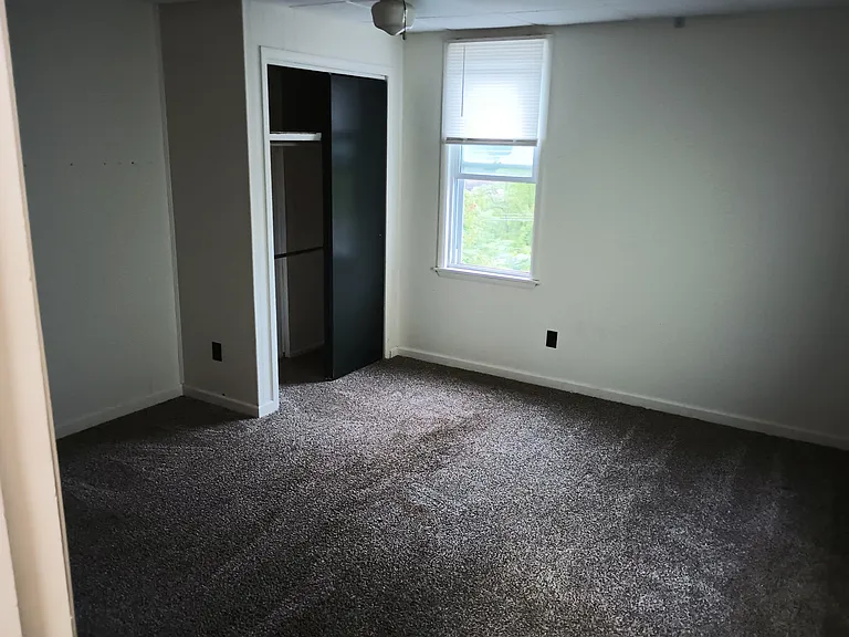 934 Virginia Ave — Photo 8