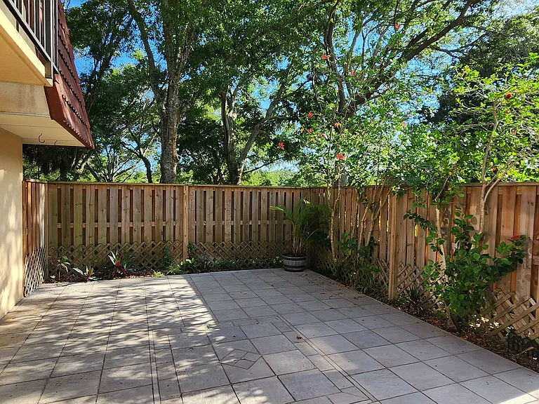 2702 5th Ct — Photo 2