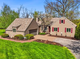 2275 Ridgeview Dr, Muscatine, IA 52761