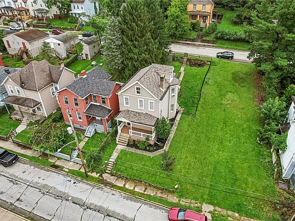 3rd image of 318 Academy St
