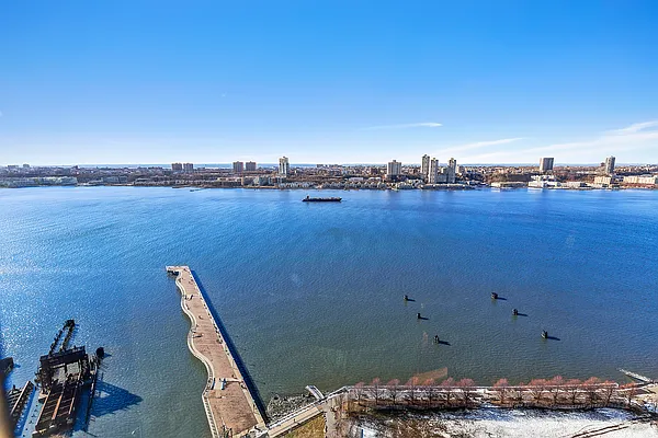 Sold by Compass | media 10