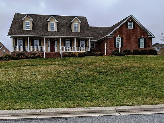 3rd image of 1051 Whispering Springs Ct