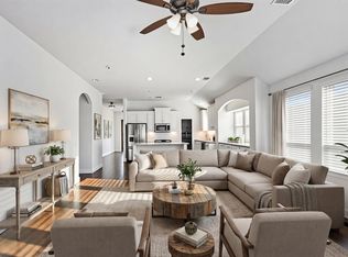 303 Pineview Ln, Ponder, TX 76259